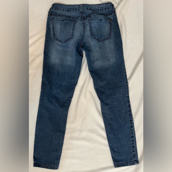 Guess Clothes Bundle - Picture 2 of 13